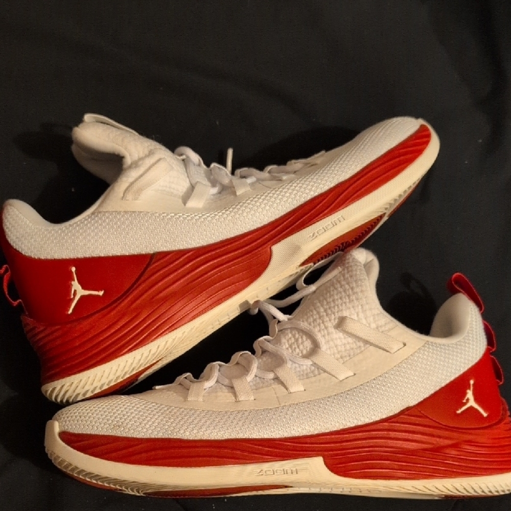 Jordan Athletic Shoes Red and White